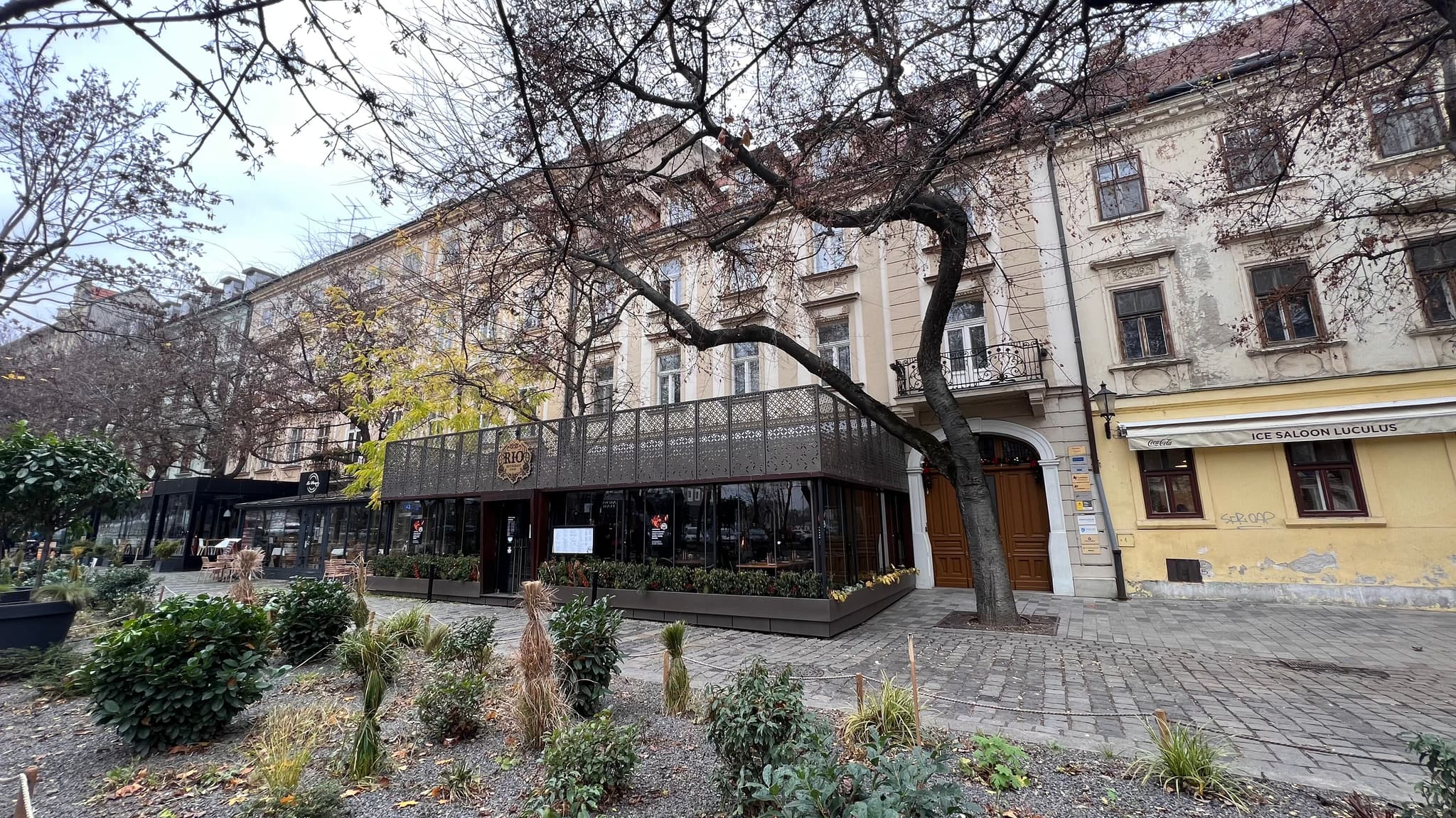 Hviezdoslavovo námestie 15
