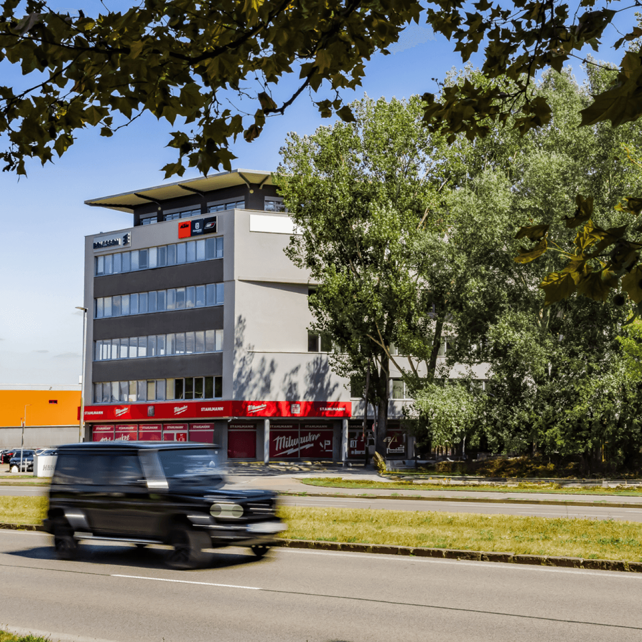 H Business Center