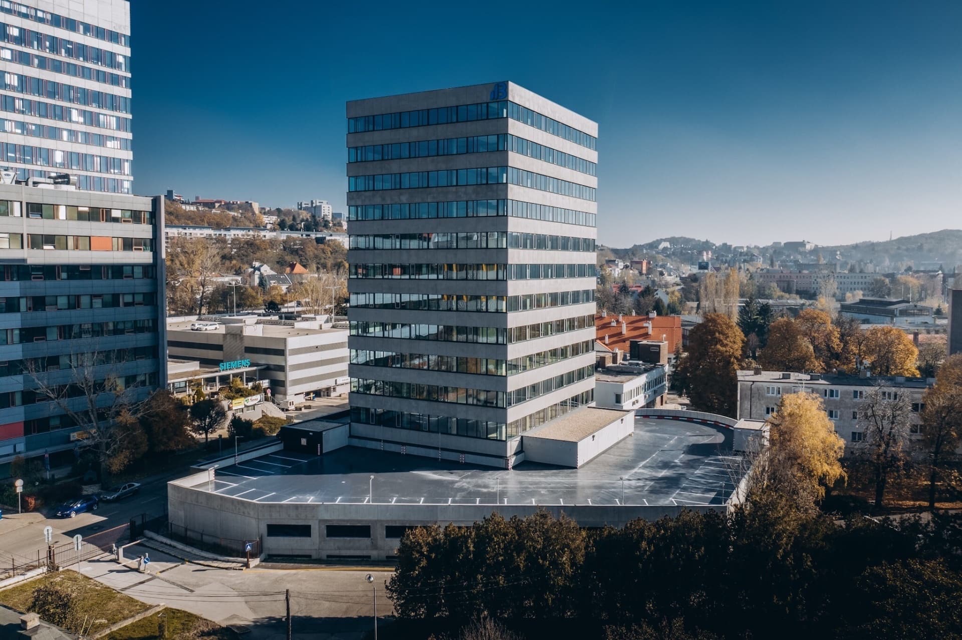 Lease, Commercial Offices, 7935m² - Bratislava-Karlova Ves