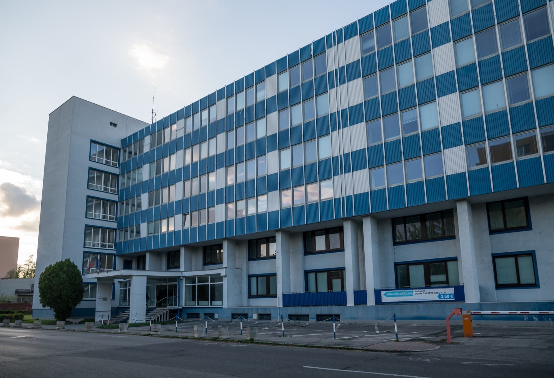 NEVÄDZOVA 5